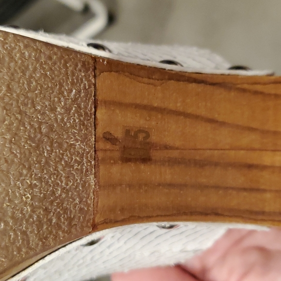 Chelsea and violet clogs - Picture 4 of 5